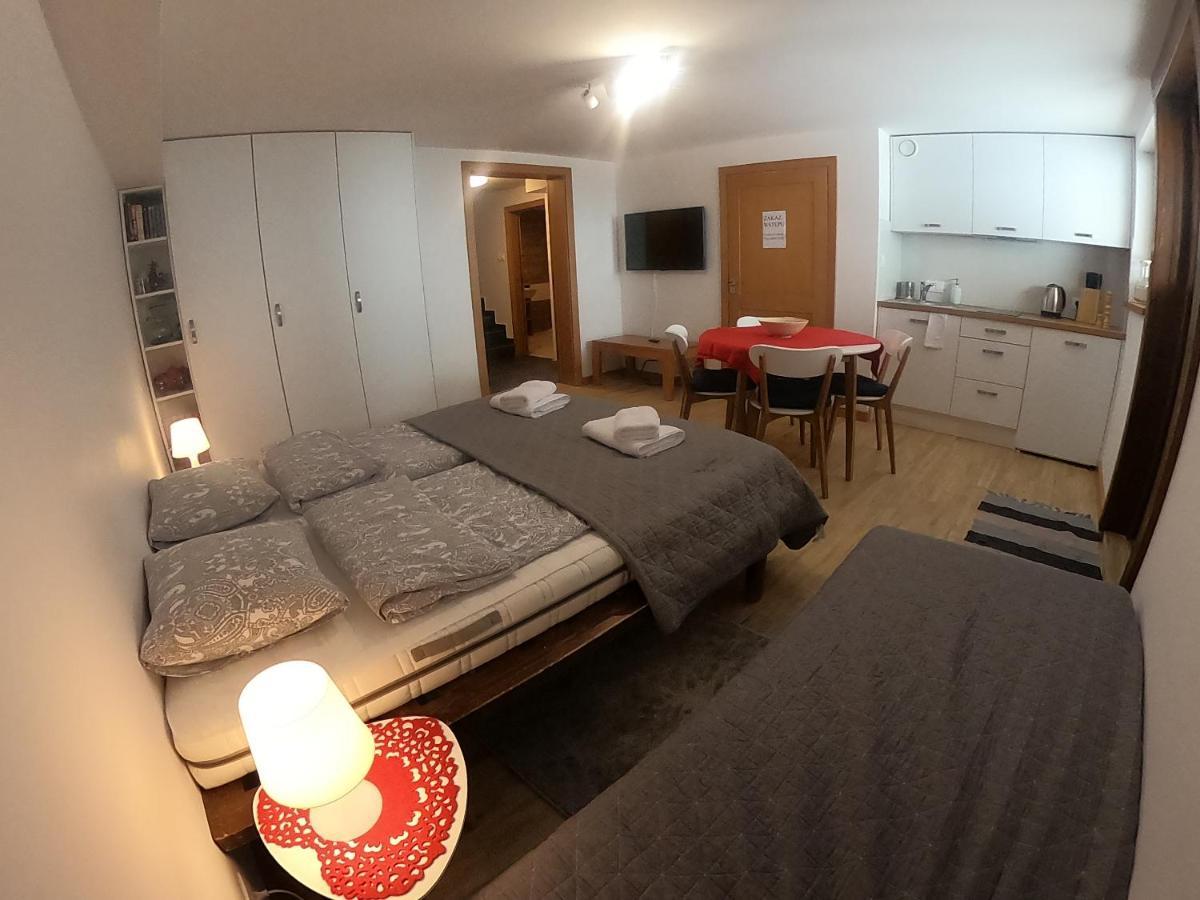 Lodge Wideta Smerek