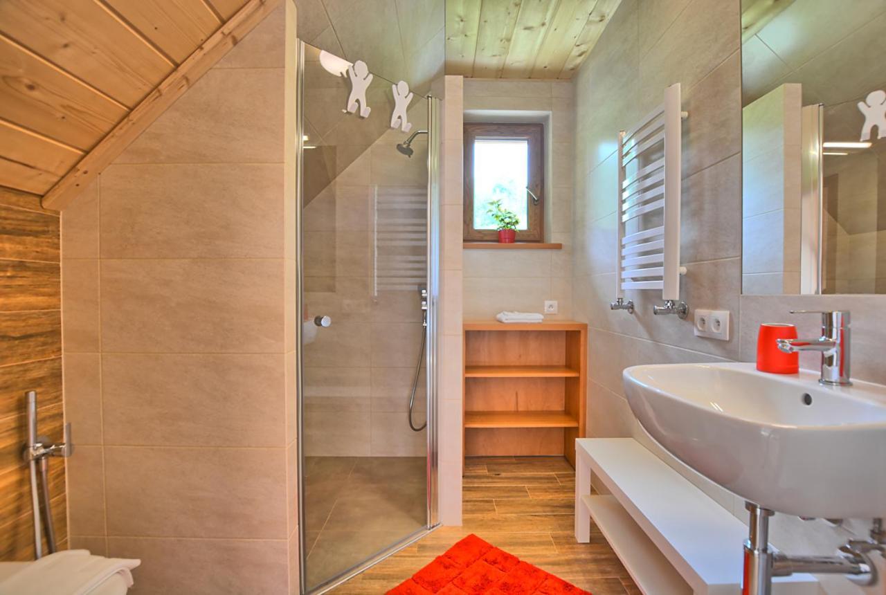 Lodge Wideta Smerek