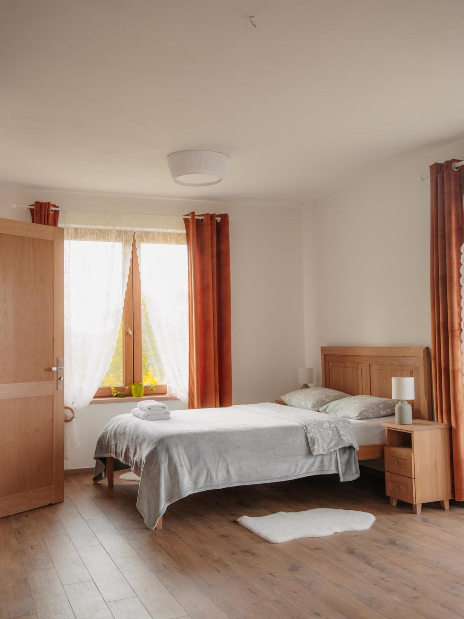 Lodge Wideta Smerek